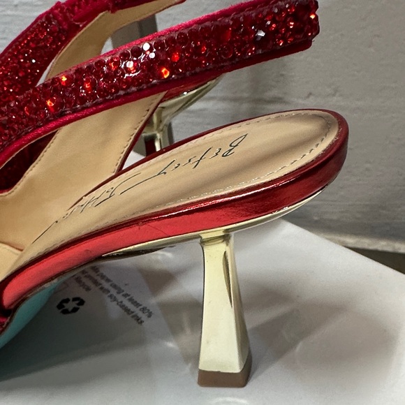 Betsey Johnson Red Glitter Slingback Heels - Picture 4 of 4